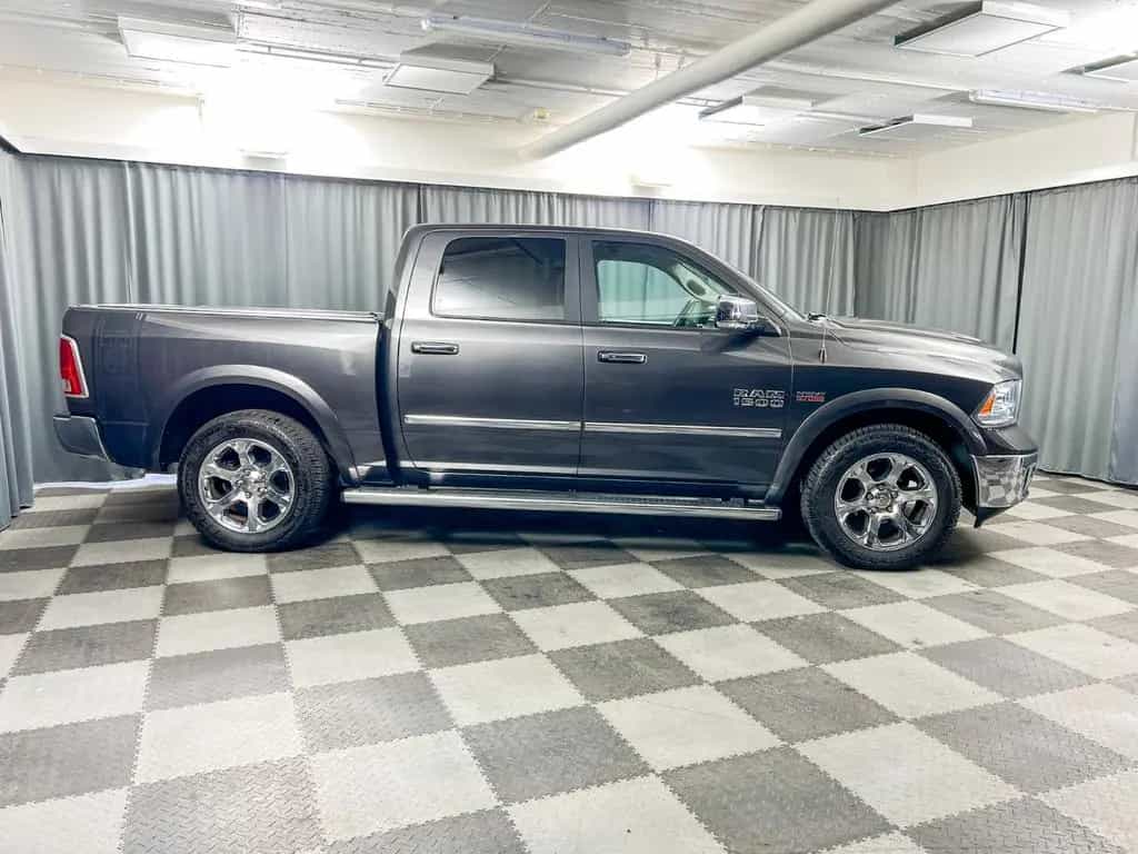 Dodge RAM 1500 5.7l V8 HEMI,LPG, AHK,1.Hd, UNFALLFREI 02/2018-photo-6