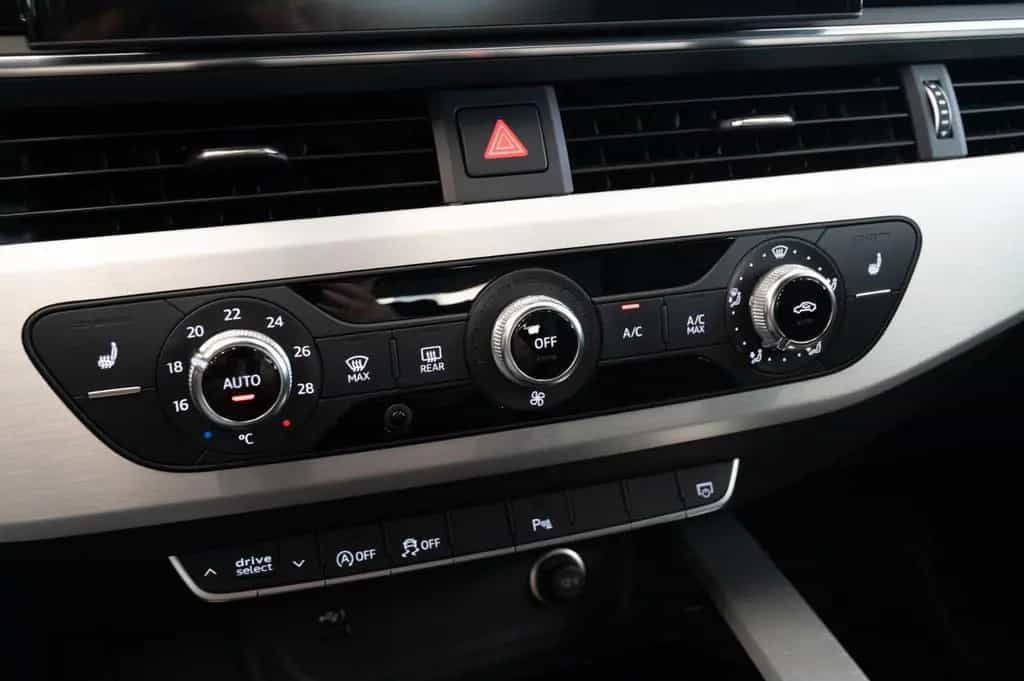 Audi A4 Lim. 50 TDI quatt|3X S-LINE|CARBON|MASSAGE 09/2020-photo-21