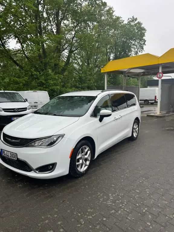 Chrysler Pacifica 02/2019-photo-0