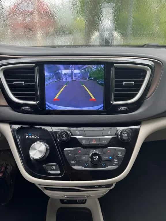 Chrysler Pacifica 02/2019-photo-14
