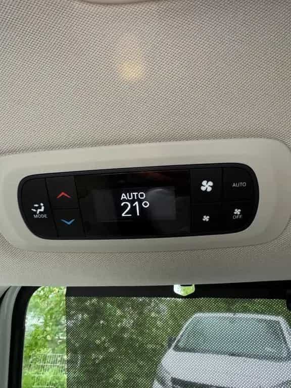 Chrysler Pacifica 02/2019-photo-5