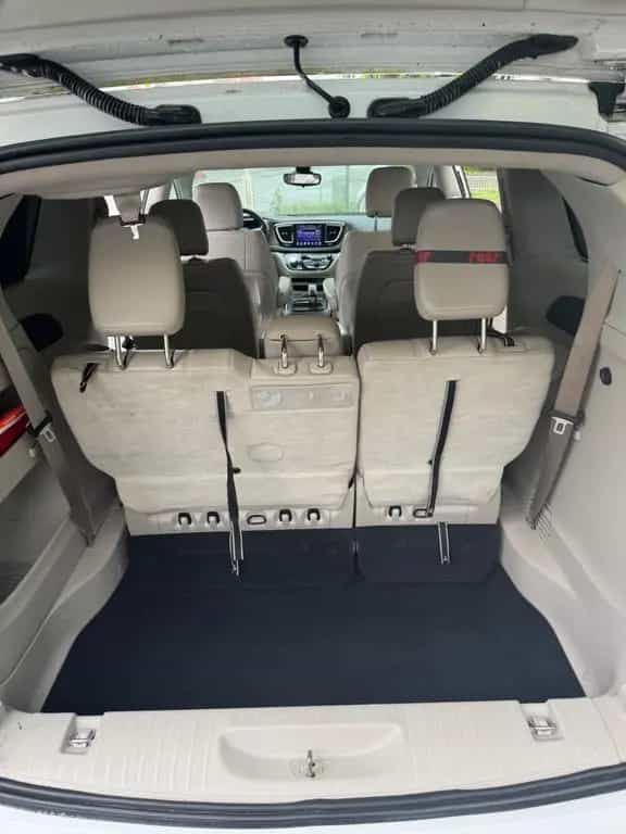 Chrysler Pacifica 02/2019-photo-9