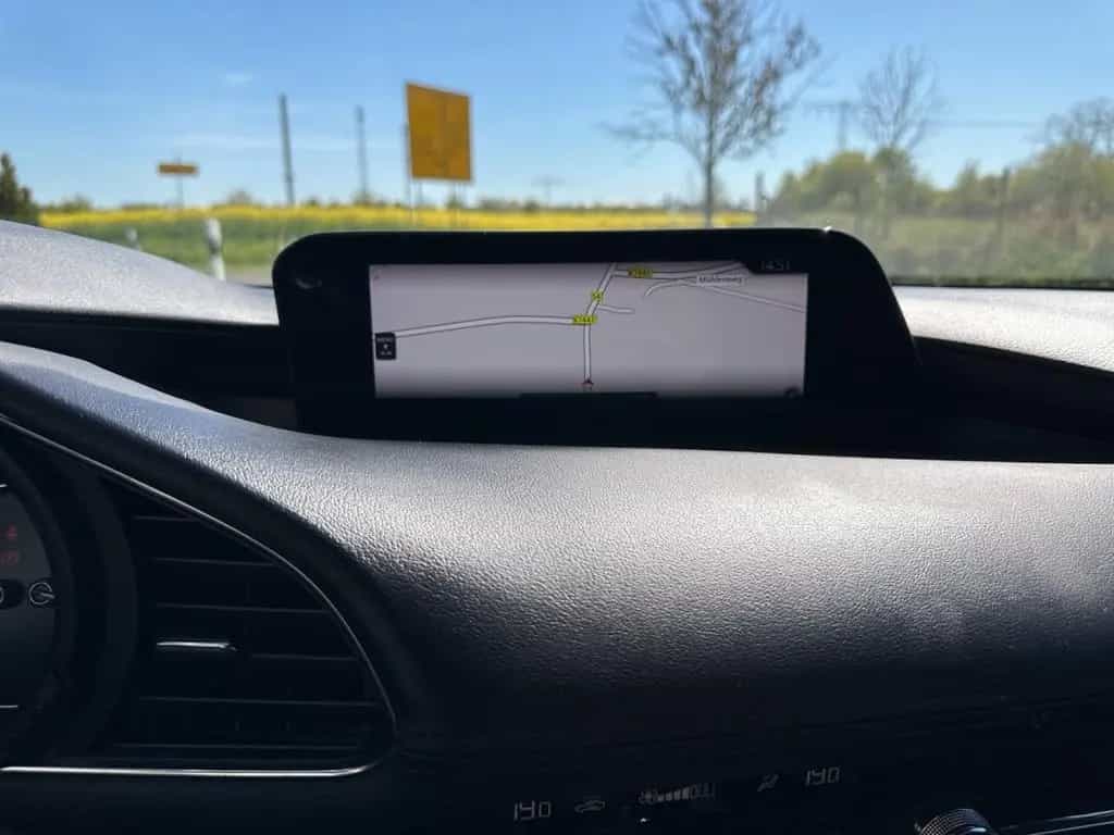 Mazda 3 SELECTION Standheizg Matrix 360° Klimaaut Sitz 04/2022-photo-16