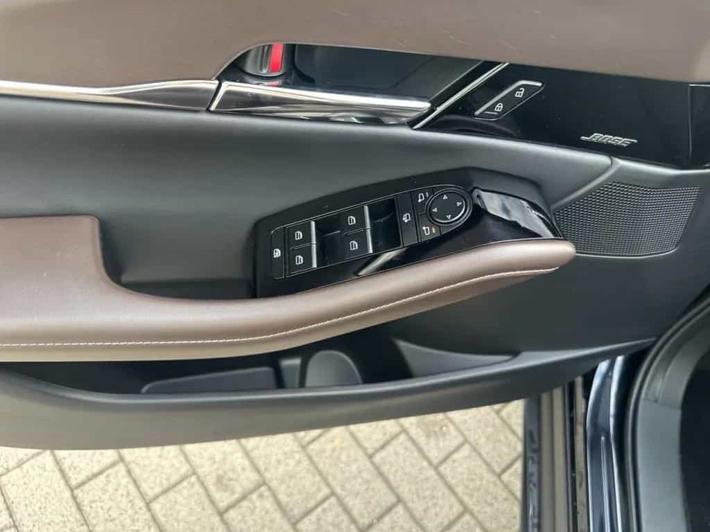 Mazda CX-30 Takumi BLOP AHK Leder LogIn 360° Matrix Le 01/2025-photo-7