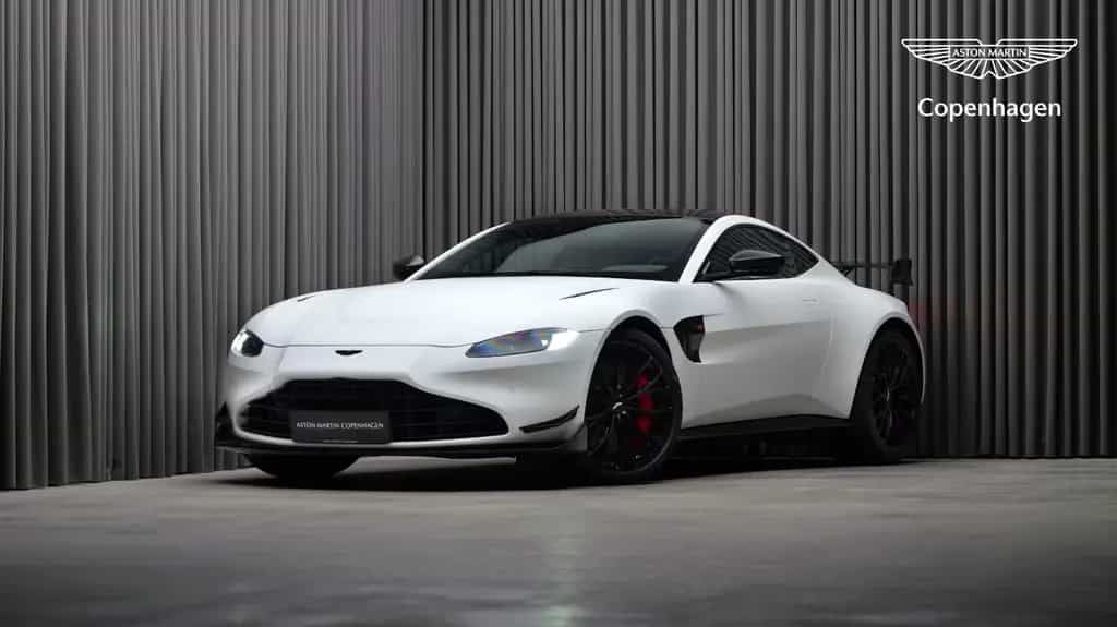 Aston Martin V8 Vantage Vantage F1 w. Carbon Seats & QuickSilver 01/2023-photo-0