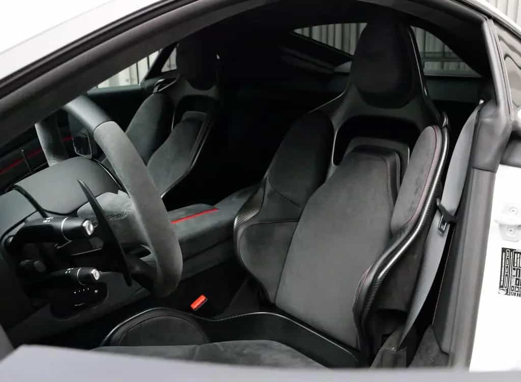 Aston Martin V8 Vantage Vantage F1 w. Carbon Seats & QuickSilver 01/2023-photo-16