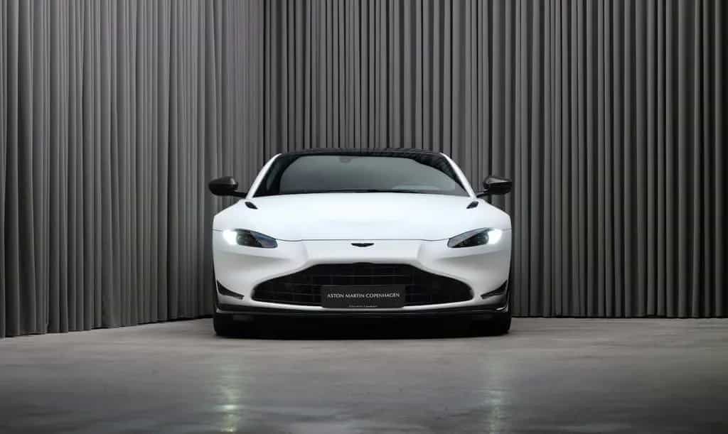 Aston Martin V8 Vantage Vantage F1 w. Carbon Seats & QuickSilver 01/2023-photo-2