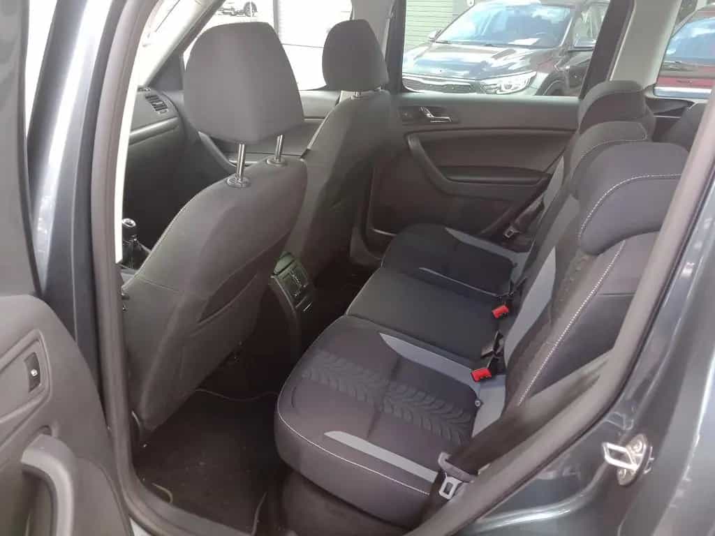 Skoda Yeti Adventure/XENON/PDC/SITZHZG/KLIMAAUTO./LM 08/2015-photo-12