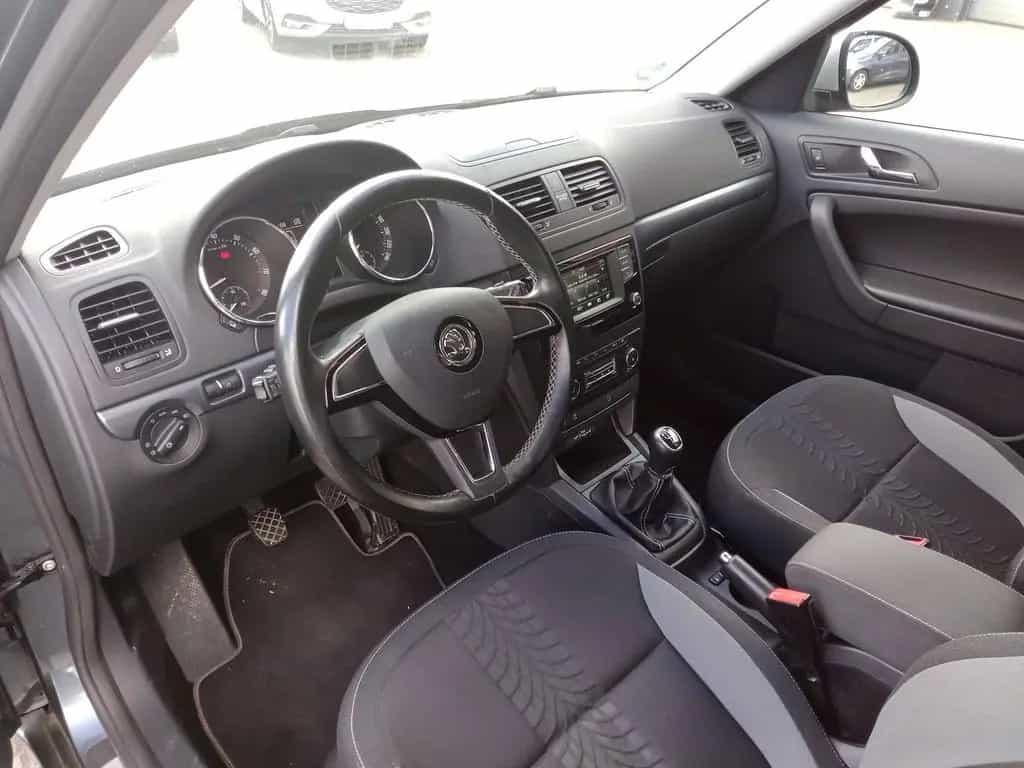 Skoda Yeti Adventure/XENON/PDC/SITZHZG/KLIMAAUTO./LM 08/2015-photo-14