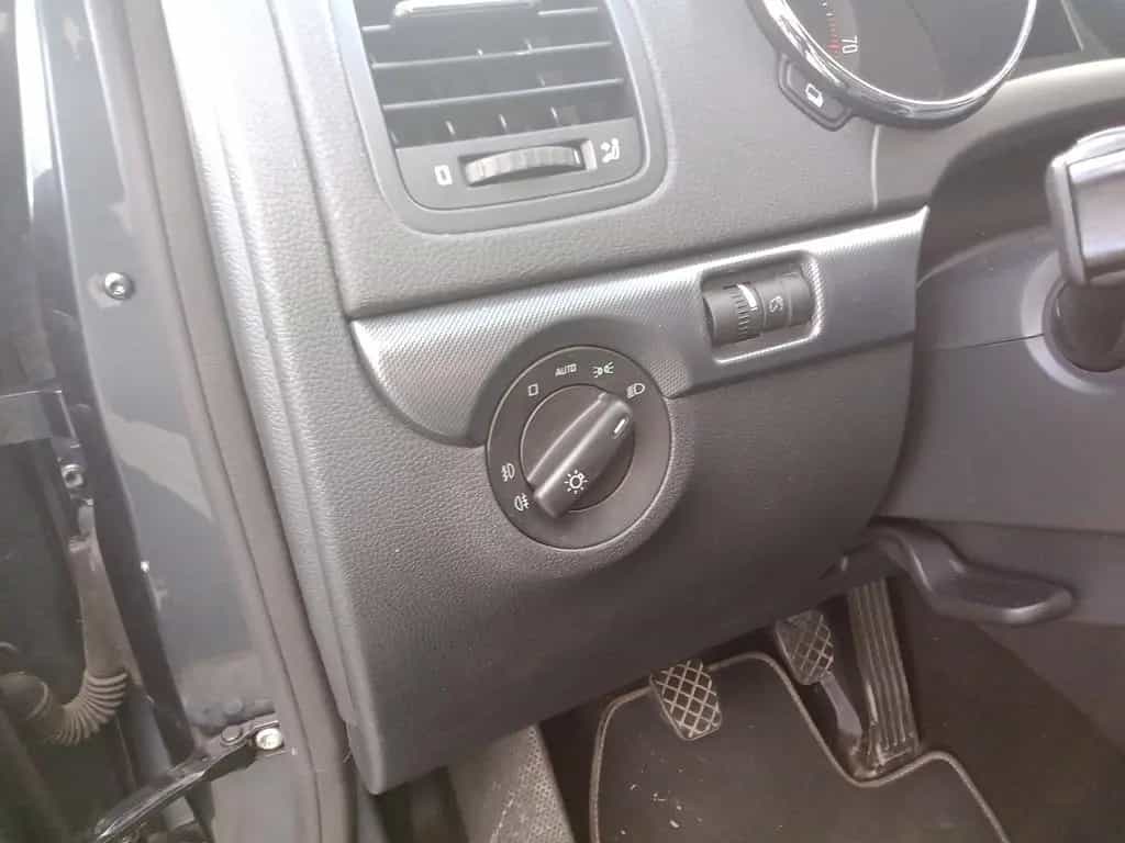 Skoda Yeti Adventure/XENON/PDC/SITZHZG/KLIMAAUTO./LM 08/2015-photo-17