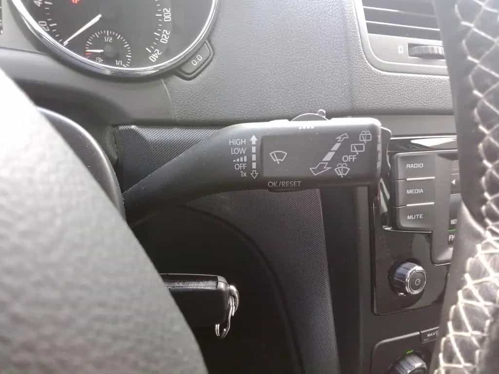 Skoda Yeti Adventure/XENON/PDC/SITZHZG/KLIMAAUTO./LM 08/2015-photo-19