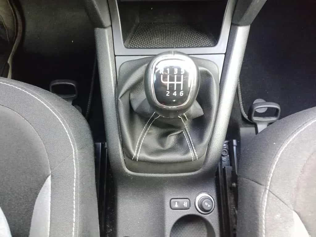 Skoda Yeti Adventure/XENON/PDC/SITZHZG/KLIMAAUTO./LM 08/2015-photo-20