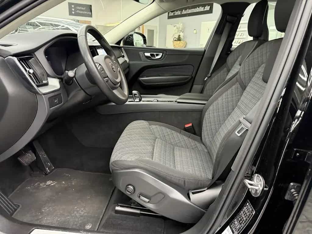 Volvo XC60 B4 Core, 1.Hand, LED, ACC, Navi, Kamera 01/2023-photo-14