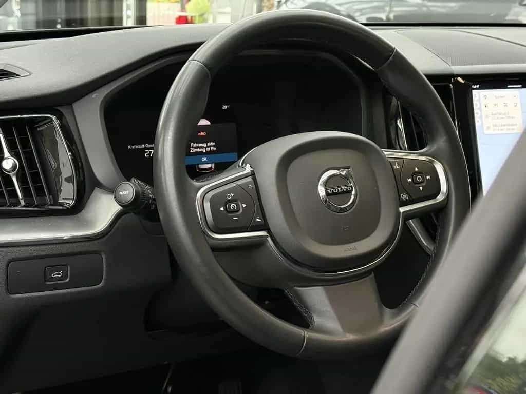 Volvo XC60 B4 Core, 1.Hand, LED, ACC, Navi, Kamera 01/2023-photo-16