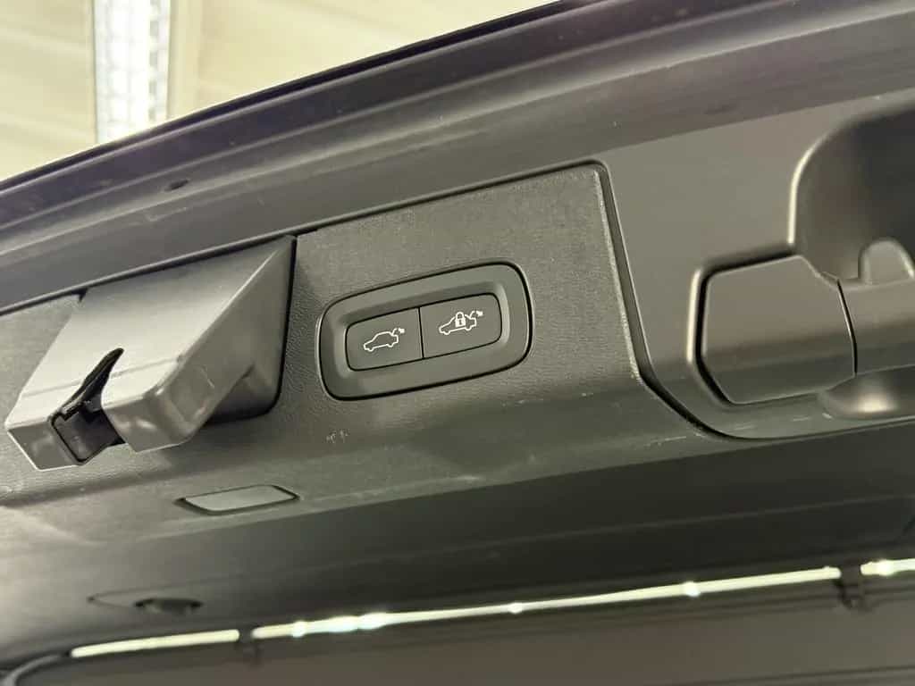 Volvo XC60 B4 Core, 1.Hand, LED, ACC, Navi, Kamera 01/2023-photo-4