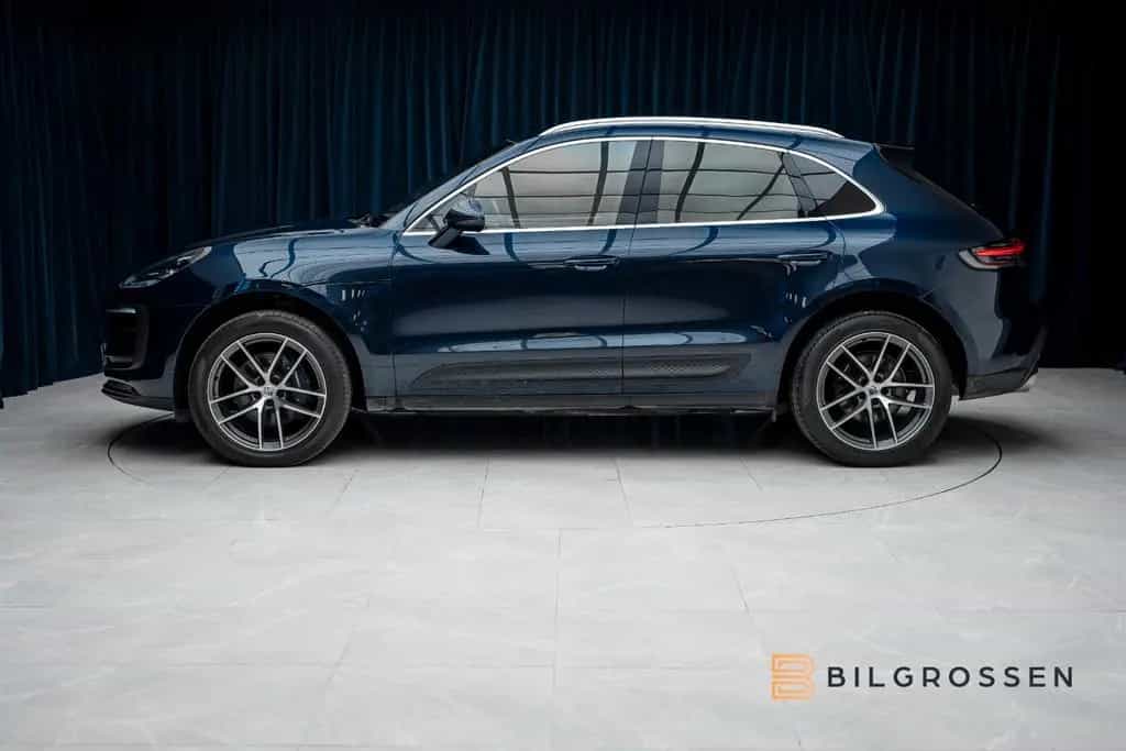 Porsche Macan PDK Sport Chrono SportsExhaust Camera 11/2022-photo-1