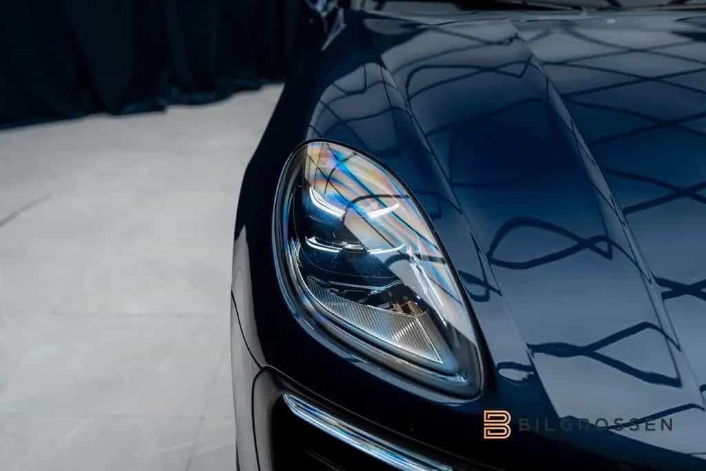 Porsche Macan PDK Sport Chrono SportsExhaust Camera 11/2022-photo-10