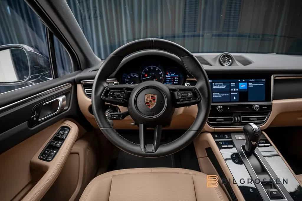 Porsche Macan PDK Sport Chrono SportsExhaust Camera 11/2022-photo-18