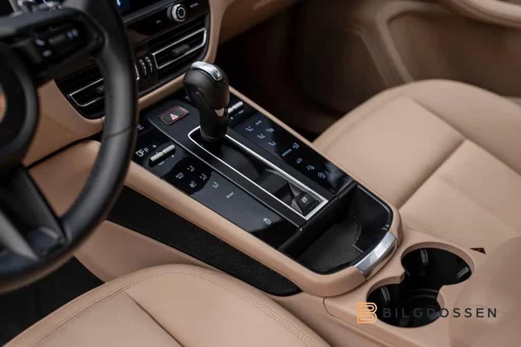 Porsche Macan PDK Sport Chrono SportsExhaust Camera 11/2022-photo-21