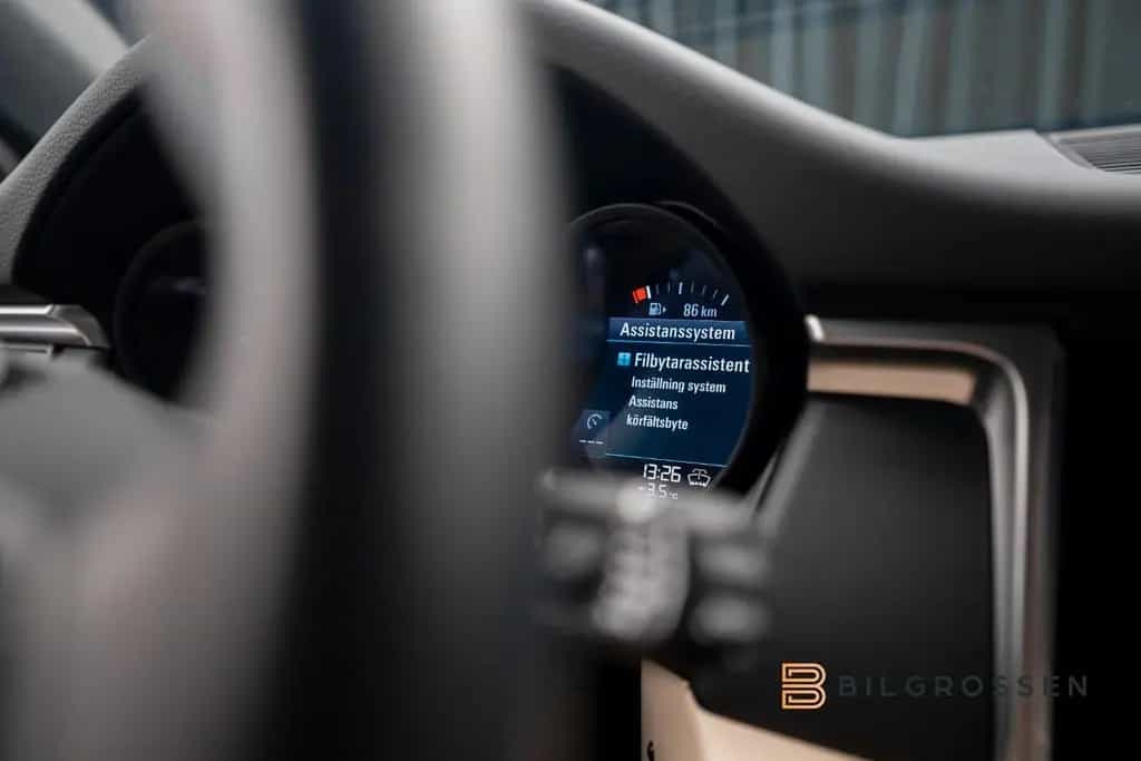 Porsche Macan PDK Sport Chrono SportsExhaust Camera 11/2022-photo-24