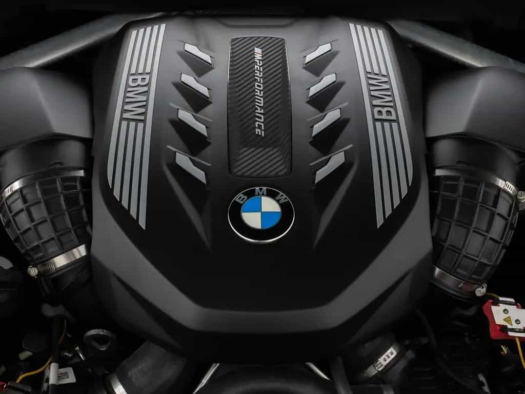 BMW X6 M50i Panorama Laser 360°HUD DAB B&W AHK 22" 11/2022-photo-13