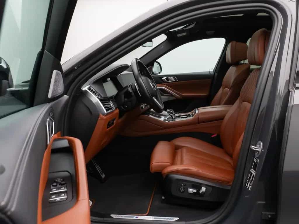 BMW X6 M50i Panorama Laser 360°HUD DAB B&W AHK 22" 11/2022-photo-18