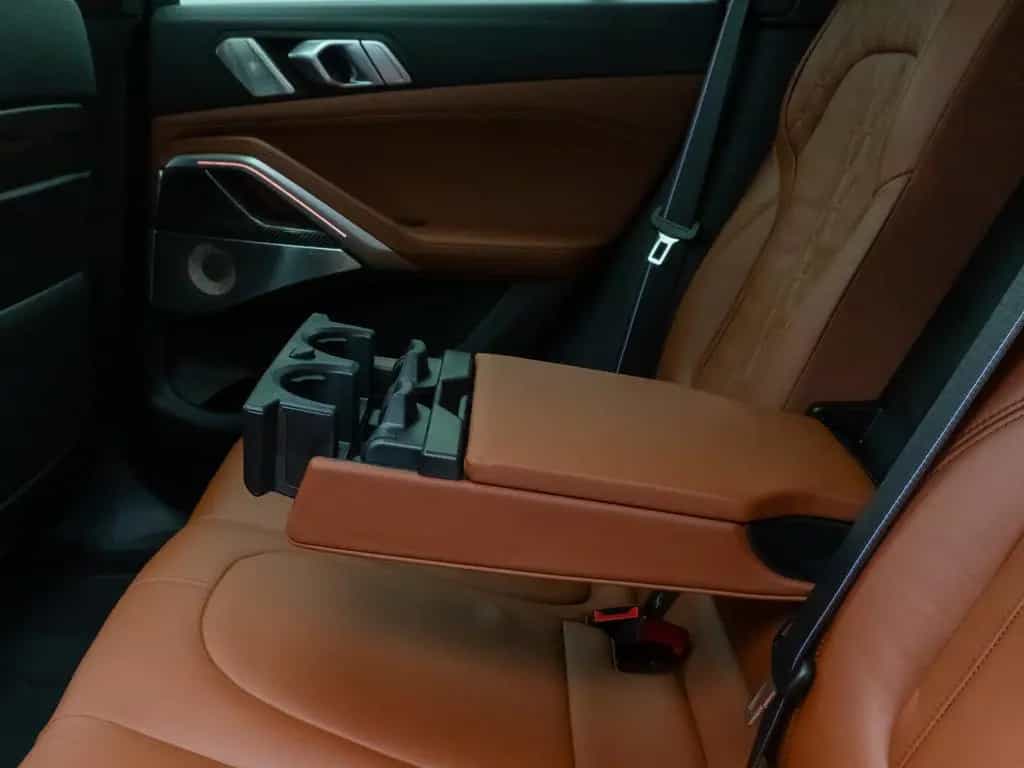 BMW X6 M50i Panorama Laser 360°HUD DAB B&W AHK 22" 11/2022-photo-27