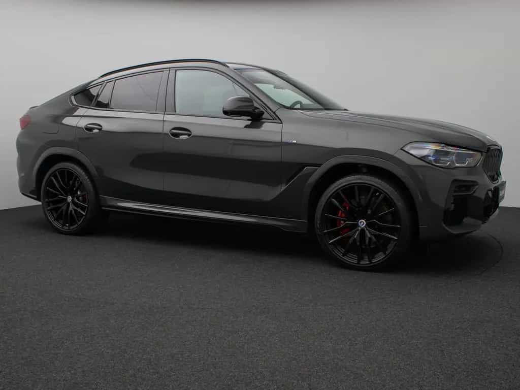 BMW X6 M50i Panorama Laser 360°HUD DAB B&W AHK 22" 11/2022-photo-3