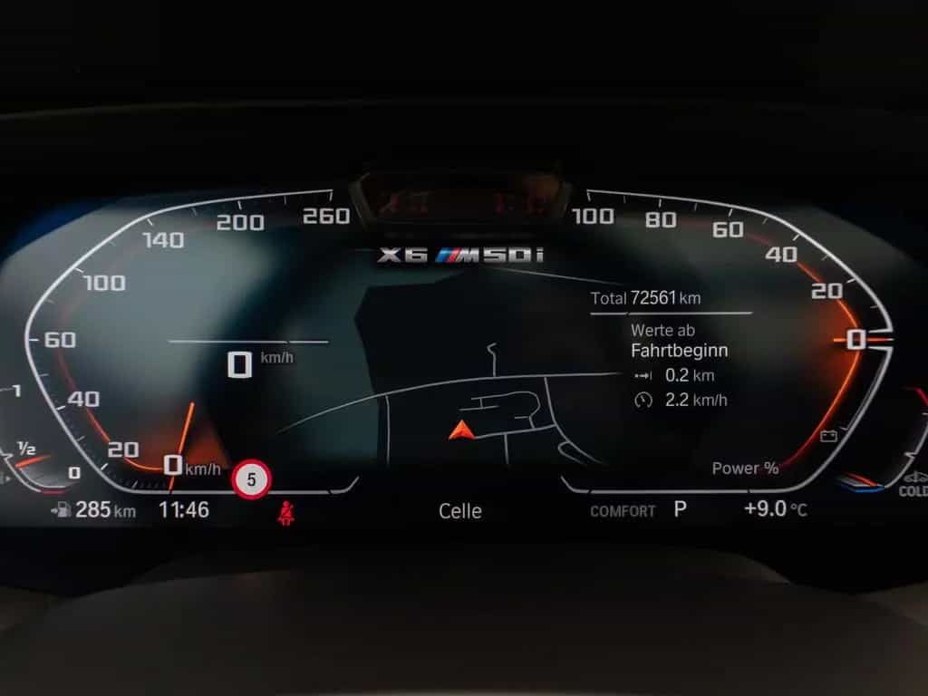 BMW X6 M50i Panorama Laser 360°HUD DAB B&W AHK 22" 11/2022-photo-41