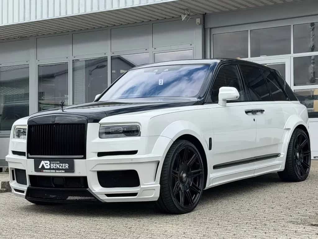 Rolls-Royce Cullinan /NOVITEC/WIDEBODY/24''/FOND-TV/STERNEHIM 08/2019-photo-1