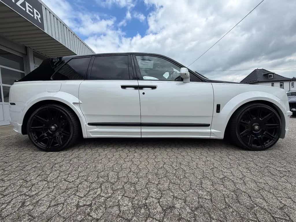 Rolls-Royce Cullinan /NOVITEC/WIDEBODY/24''/FOND-TV/STERNEHIM 08/2019-photo-11
