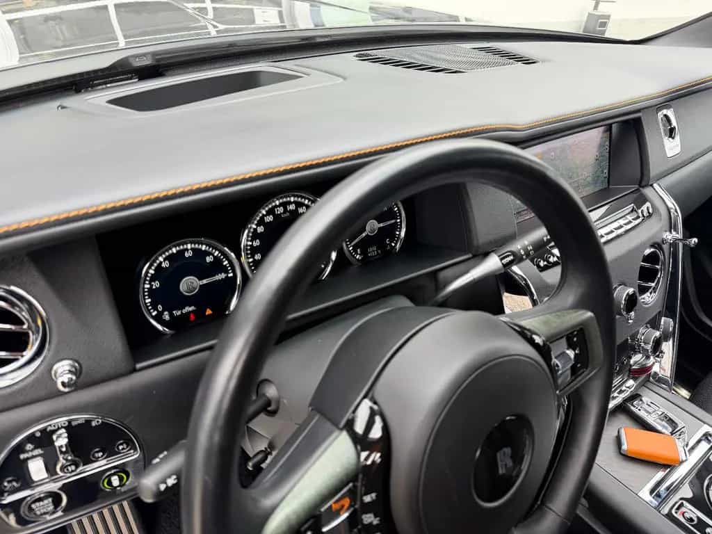 Rolls-Royce Cullinan /NOVITEC/WIDEBODY/24''/FOND-TV/STERNEHIM 08/2019-photo-20