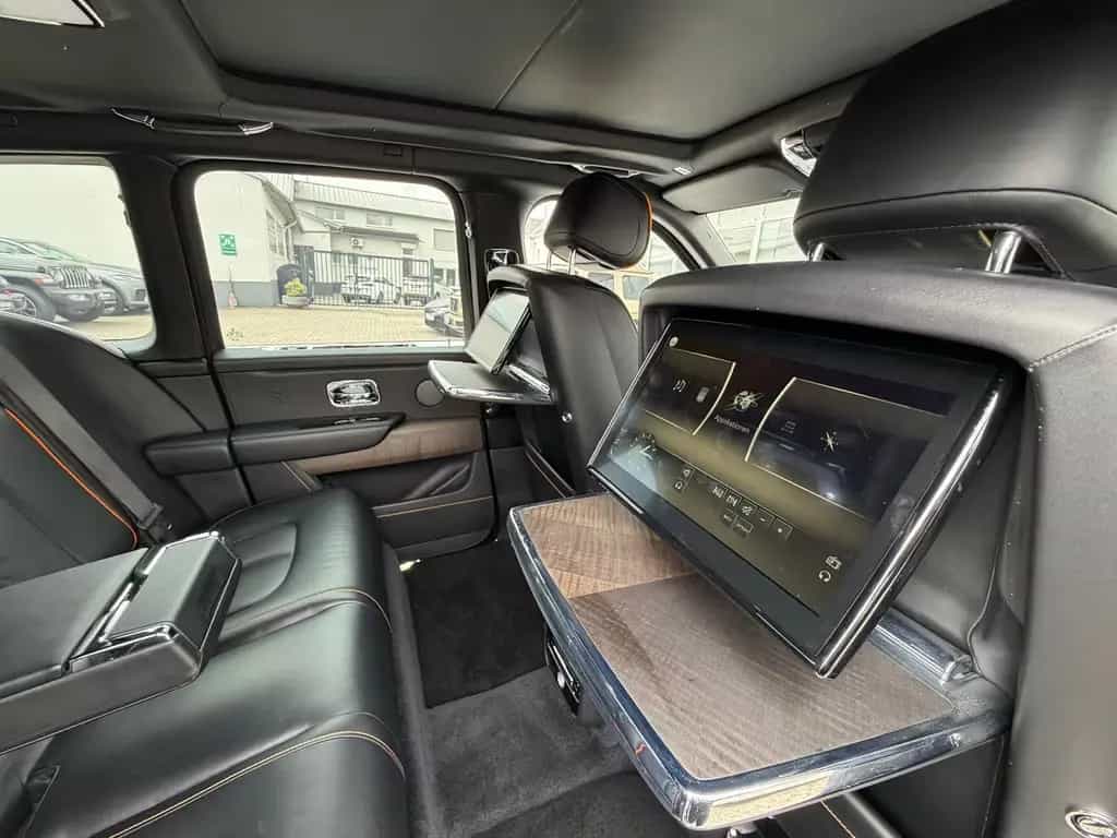 Rolls-Royce Cullinan /NOVITEC/WIDEBODY/24''/FOND-TV/STERNEHIM 08/2019-photo-33