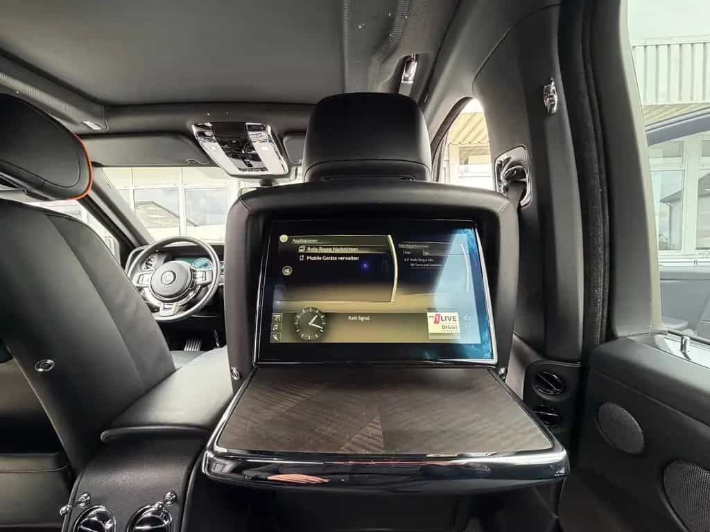 Rolls-Royce Cullinan /NOVITEC/WIDEBODY/24''/FOND-TV/STERNEHIM 08/2019-photo-35