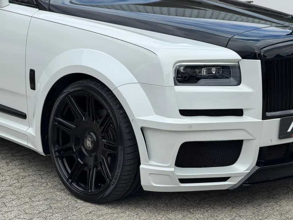 Rolls-Royce Cullinan /NOVITEC/WIDEBODY/24''/FOND-TV/STERNEHIM 08/2019-photo-6