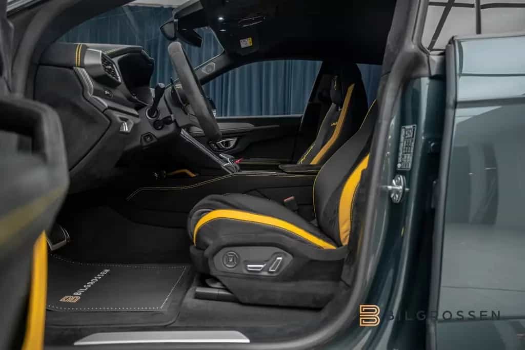 Lamborghini Urus Performante B&O Full Carbon Massage 23" 11/2023-photo-18