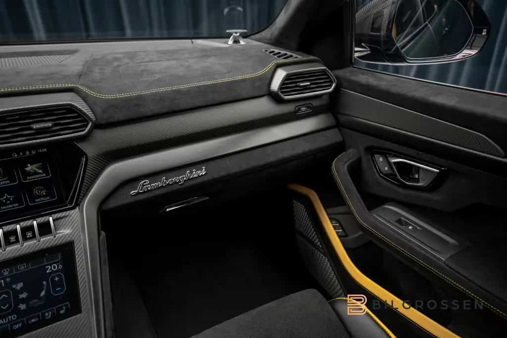 Lamborghini Urus Performante B&O Full Carbon Massage 23" 11/2023-photo-25