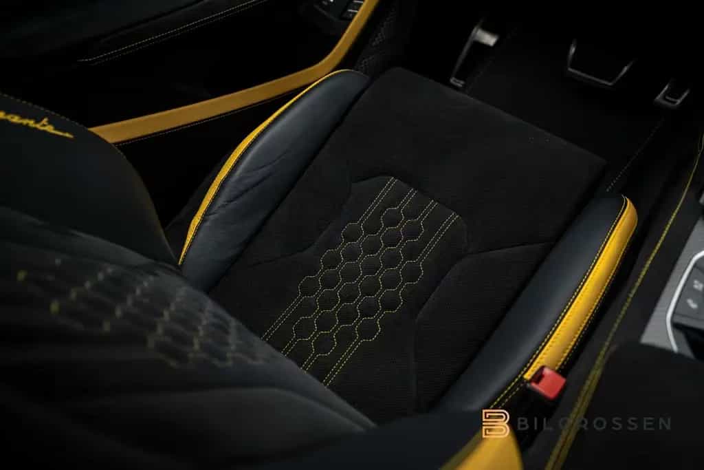 Lamborghini Urus Performante B&O Full Carbon Massage 23" 11/2023-photo-26