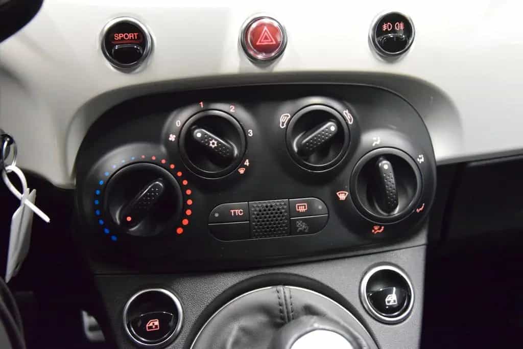 Abarth 595C LED PDC CarPlay Android Auto PDC Faltdach 10/2020-photo-25