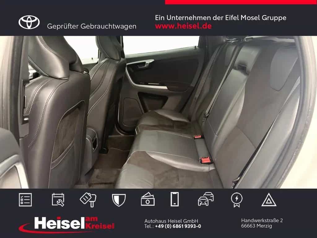 Volvo XC60 2.4 Momentum AWD R-Design/Memory/Sensus Con 08/2017-photo-15