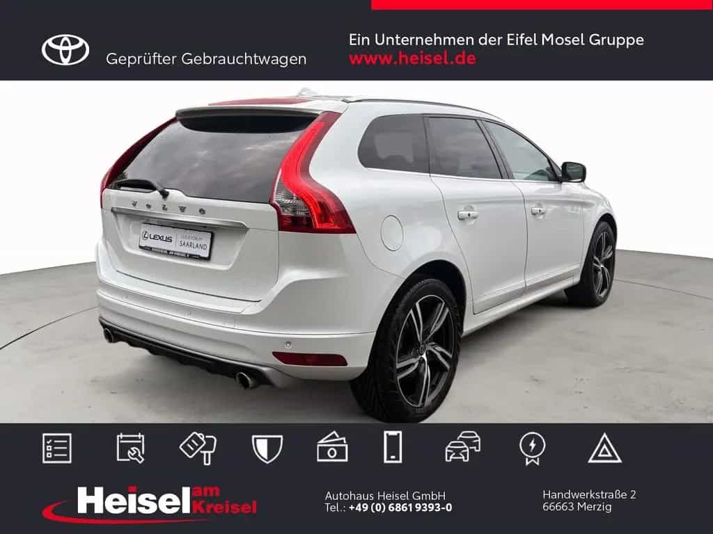 Volvo XC60 2.4 Momentum AWD R-Design/Memory/Sensus Con 08/2017-photo-4