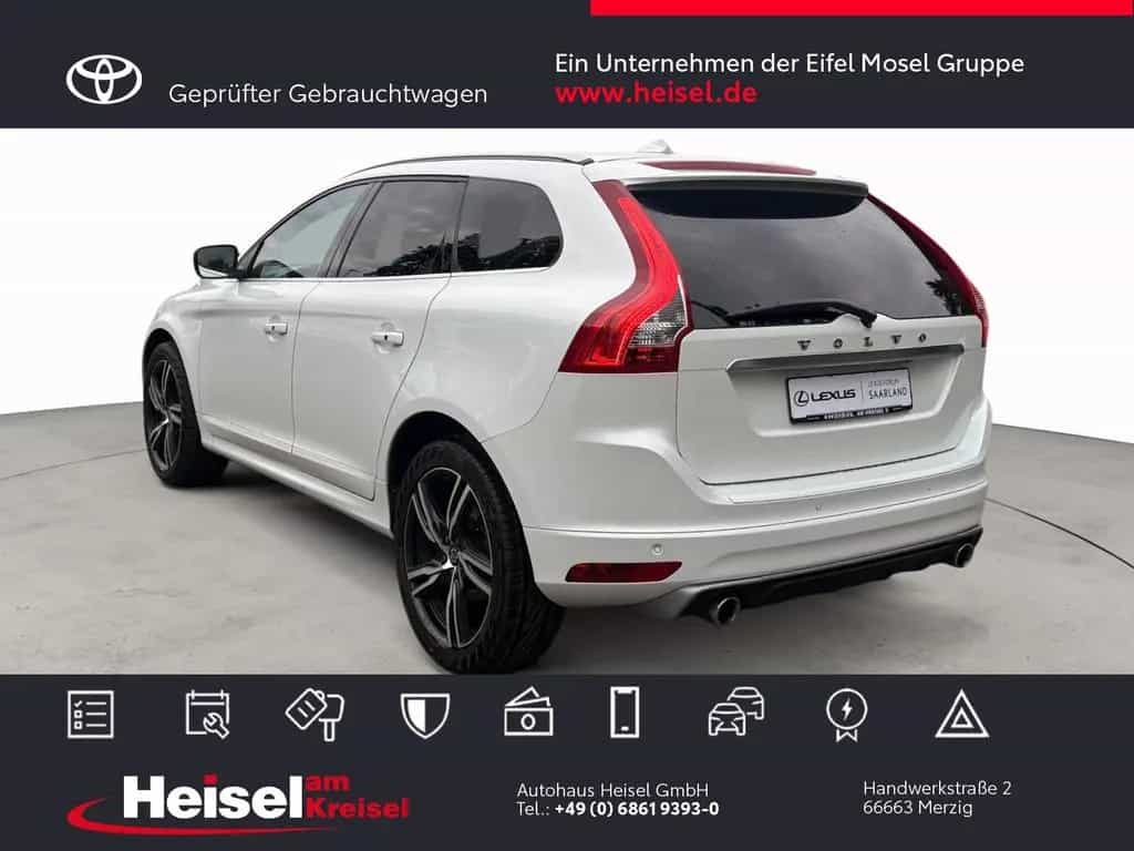 Volvo XC60 2.4 Momentum AWD R-Design/Memory/Sensus Con 08/2017-photo-6