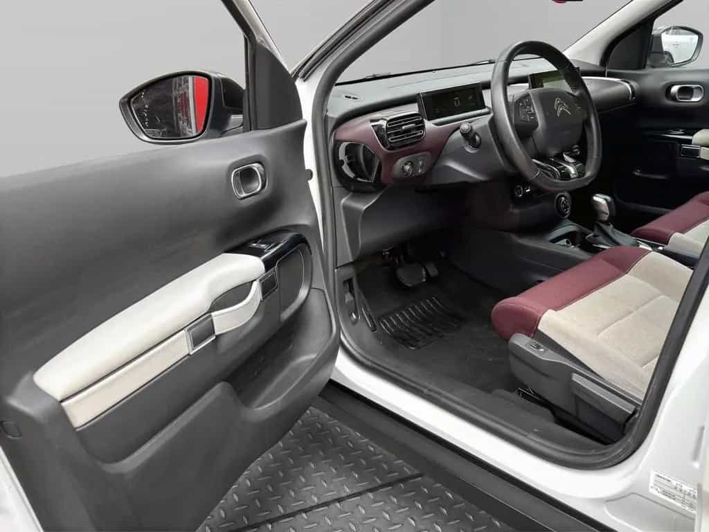 Citroën C4 Cactus 1.2 SHINE *Aut.*Navi*Sitzh.*R-Cam*Alu* 04/2019-photo-11
