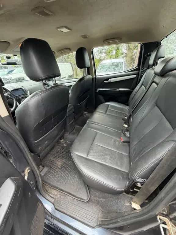 Isuzu D-Max 08/2017-photo-8