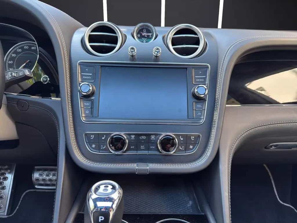 Bentley Bentayga W12 *FINANZIERUNG 899€ + GARANTIE* 01/2019-photo-14