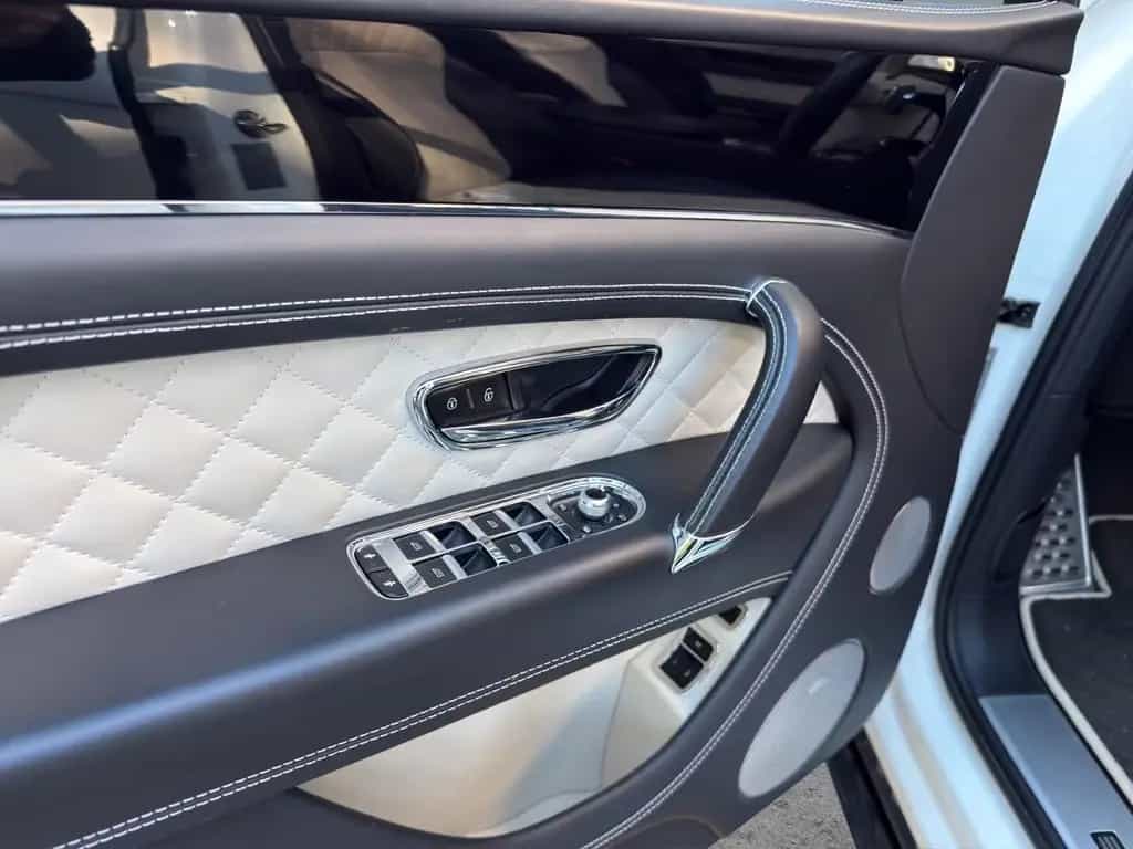 Bentley Bentayga W12 *FINANZIERUNG 899€ + GARANTIE* 01/2019-photo-6