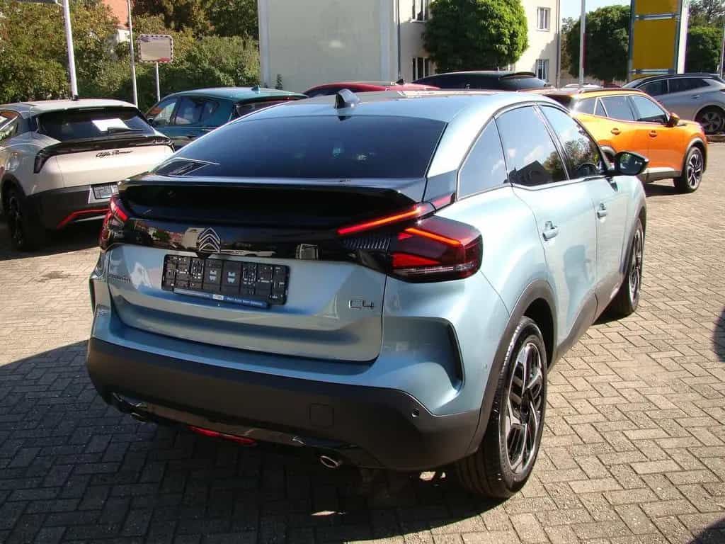 Citroën C4 Shine PT 130 AT *KLIMA*NAVI*SHZ*LHZ*GRA* 11/2023-photo-4