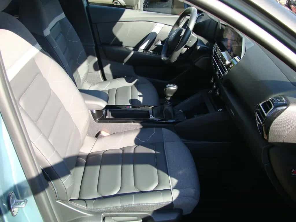 Citroën C4 Shine PT 130 AT *KLIMA*NAVI*SHZ*LHZ*GRA* 11/2023-photo-5