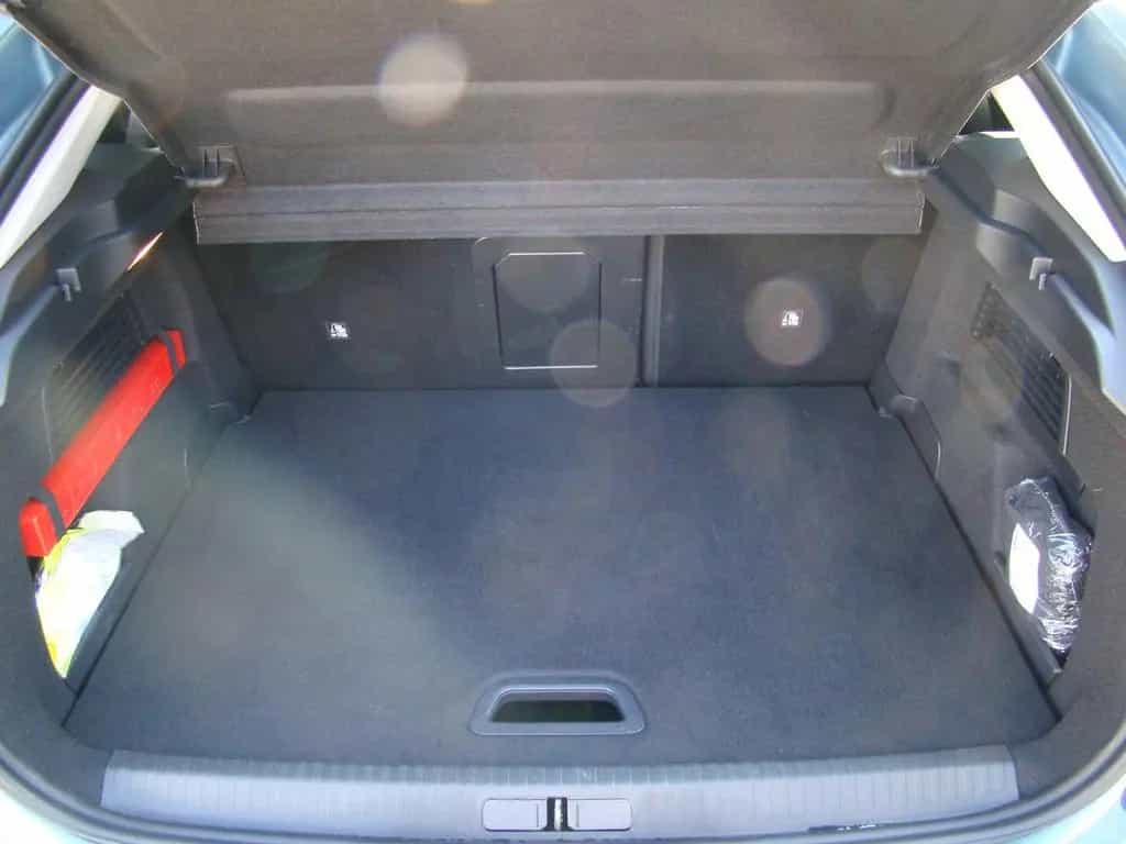 Citroën C4 Shine PT 130 AT *KLIMA*NAVI*SHZ*LHZ*GRA* 11/2023-photo-7