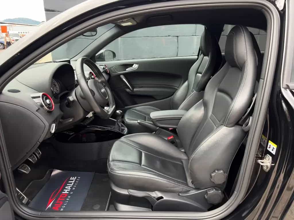 Audi S1 2.0 TFSI quattro SHZ PDC Navi Leder Ambiente 04/2017-photo-11